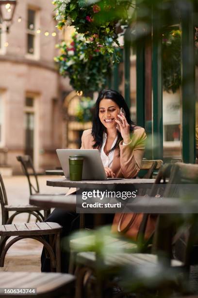 business coffee stop - coffee break outside stock pictures, royalty-free photos & images