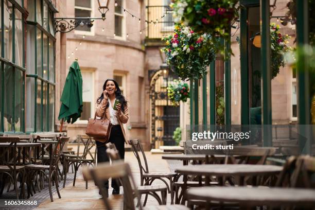 happy business call - coffee to go cups stock pictures, royalty-free photos & images