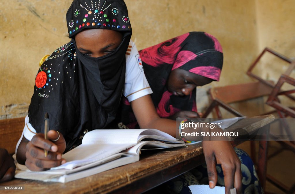 TOPSHOT-MALI-FRANCE-QAIDA-EDUCATION