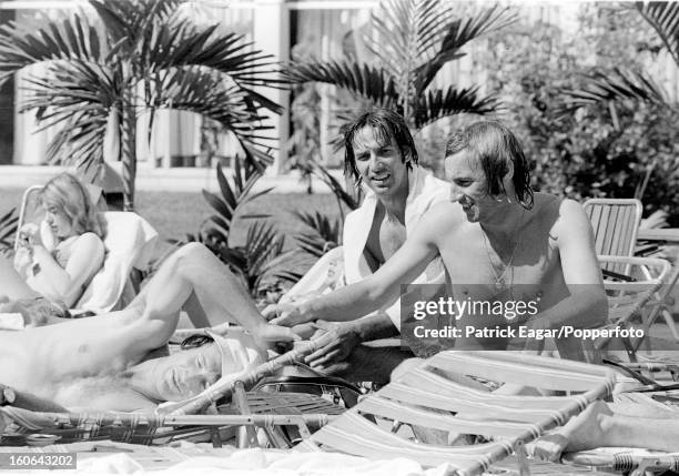 2nd Test India v England at Calcutta 1977 Keith Fletcher, Mike Selvey and John Lever relax by the pool at the Centaur Hotel, Bombay en route for...