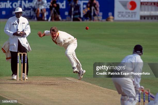 Cricketer Phil Tufnell Photos and Premium High Res Pictures - Getty Images