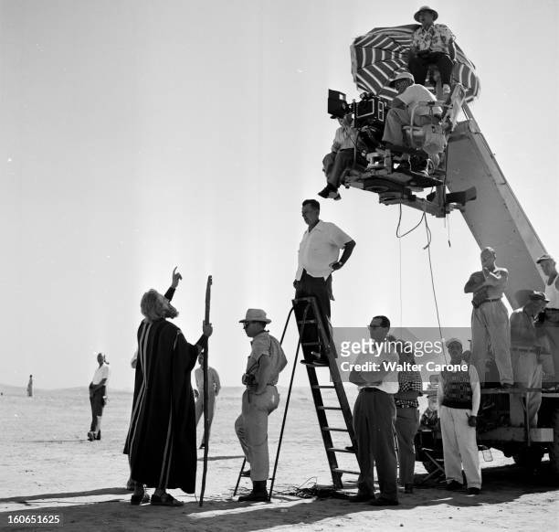 Shooting Of The Film 'les Dix Commandements' By Cecil B De Mille. En Egypte, au Caire, en 1954, lors du tournage du film 'Les Dix Commandements' de...