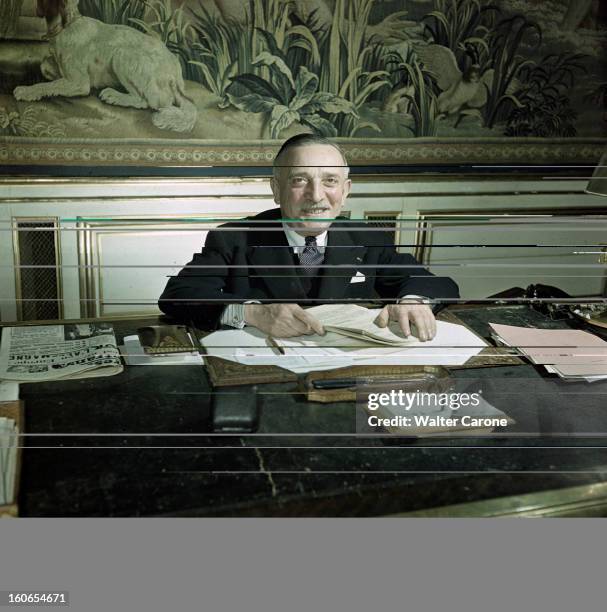 Rendezvous With The Chairman Of The Board Henri Queuille. Paris, mars 1949 : le Président du Conseil Henri QUEILLE à l'Hôtel Matignon : plan souriant...