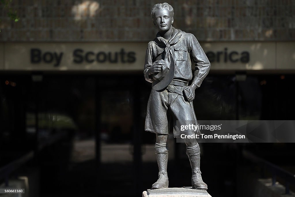 Boy Scouts, Parents Deliver Petition To Boy Scout HQ To End Ban On LGBT Scouts
