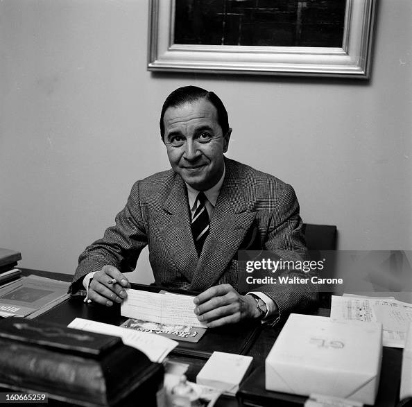 Andre Roushan Rendezvous With Andre Roussin. 8 octobre 1955- Reportage sur l'auteur ...