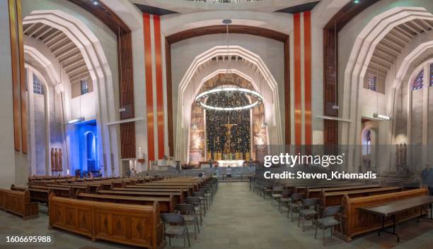 st. joseph's oratory in montreal - oratory of st joseph stock pictures, royalty-free photos & images