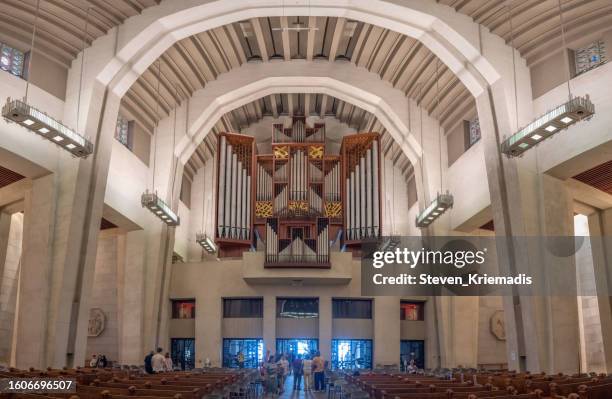 st. joseph's oratory in montreal - oratory of st joseph stock pictures, royalty-free photos & images