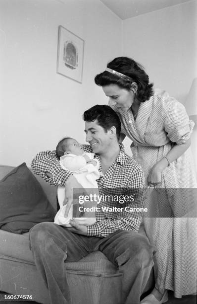 Rendezvous With Daniel Gelin And His Wife Sylvie. 20 mai 1956- A l'occasion de la naissance de leur fils Pascal, portrait de la famille GELIN :...