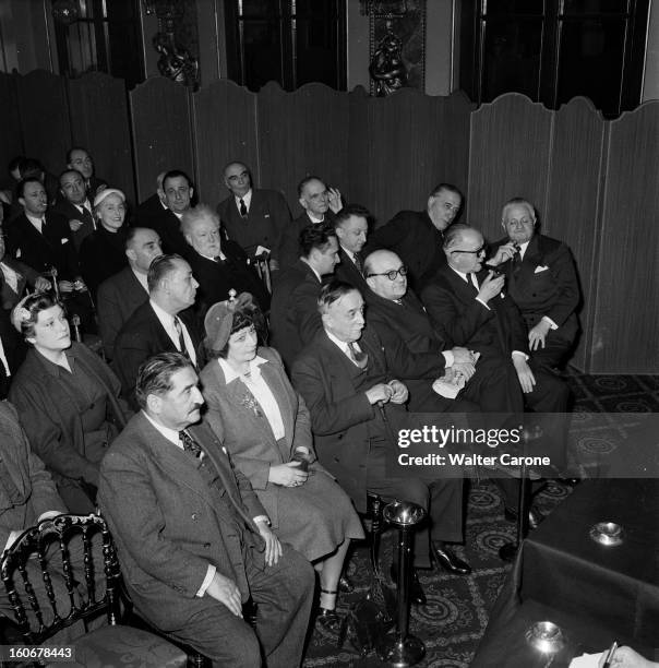 The Cadillac Committee Of The Radical Party During The Ministerial Crisis. En France, à Paris, au Palais de l'Elysée, en 1957, lors de la réunion du...