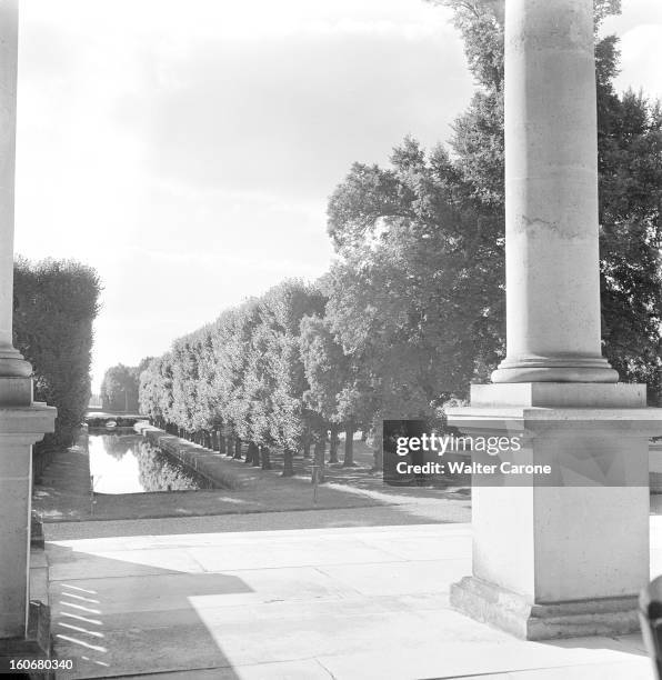 The House Of The Manufacturer Of Yeast Max Fould-springer. En France, à Maisons-Alfort, le jardin de la maison de Max FOULD-SPRINGER, industriel,...