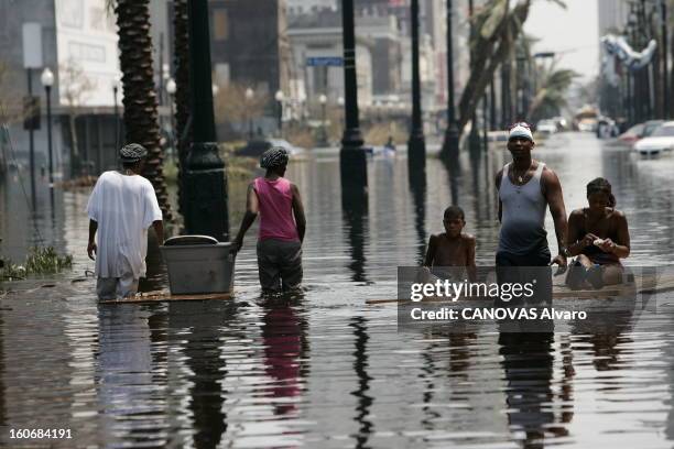 Hurricane Katrina Ravages Louisiana. L'ouragan Katrina de force 4 a frappé durement le sud des Etats-Unis de l'embouchure du Mississippi en Louisiane...