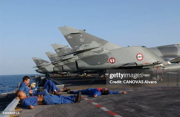 The Aircraft Carrier De Gaulle In Mission. Mission HERACLES : le porte-avions 'Charles-de-Gaulle' en mer d'Oman. Depuis le 19 décembre dernier, le...