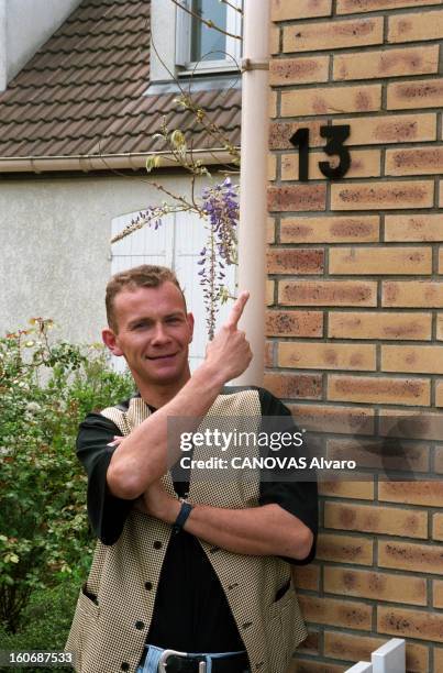 The Super Lotto Winners: Christophe, Winner Of 44.783.640 Francs. Combs-la-Ville - 3 mai 1996 - Portrait de Christophe, qui a gagné 44 783 640 francs...