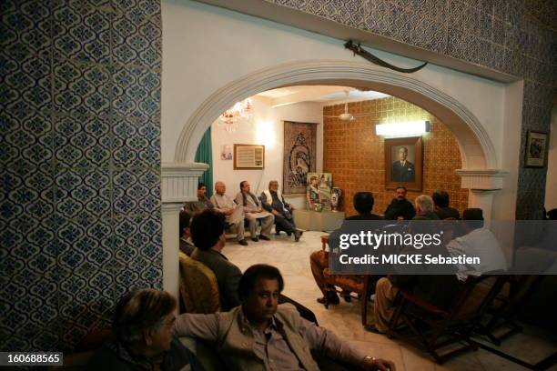 Asif Ali Zardari in a salon of the PPP in Larkana, during a meeting with party members, four days after the death of his wife Benazir Bhutto.