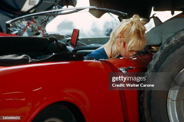 Shooting Of The Film 'le Mepris' By Jean-luc Godard. Photo de tournage du film 'Le mépris' de Jean-luc Godard mettant en scène une Brigitte BARDOT...