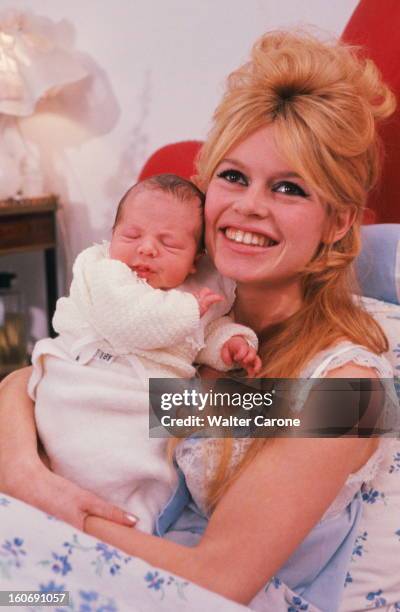 Brigitte Bardot Presents His Son Nicolas Charrier. Brigitte BARDOT chez elle, dans l'appartement du 7e étage du 71 de l'avenue Paul-Doumer, à Paris,...