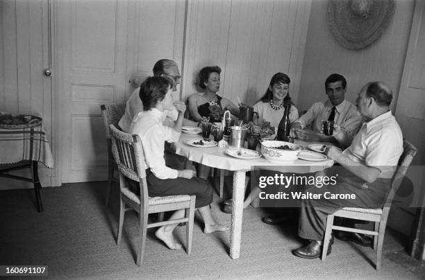 Brigitte Bardot In Louveciennes With Family. Brigitte BARDOT passe ses week-ends en famille, dans la maison des grands-parents, à Louveciennes, avec...