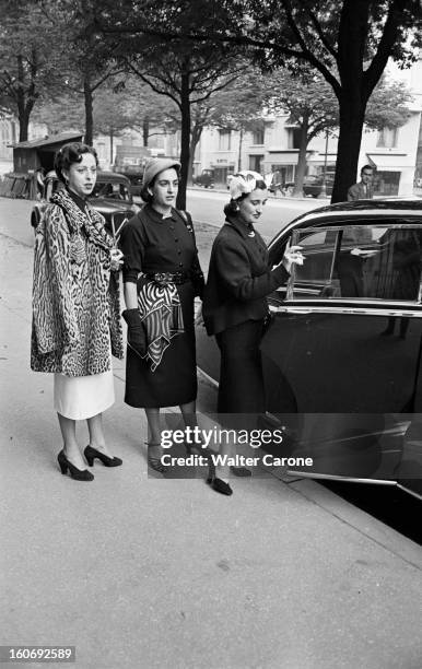 Carmen Franco And Her Husband The Marquis De Villaverde In Cannes And Paris. Cannes et Paris- 3 septembre 1955- Vacances et visite de Carmen FRANCO...