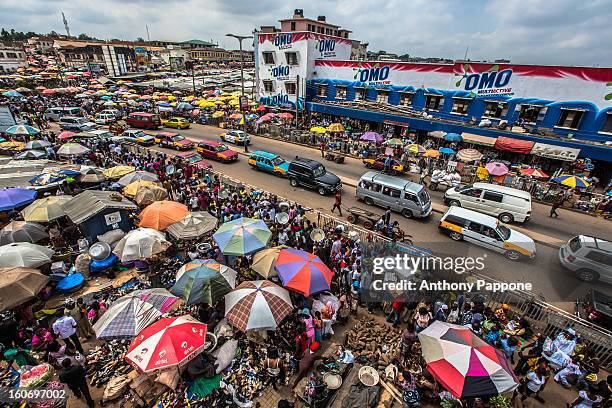 kejetia market, kumasi - ghana stock-fotos und bilder