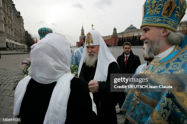 Moscow Patriarch Alexis Ii. ALEXIS II, primat de l'église orthodoxe russe, coiffé du 'klobouk' orné des trois chérubins brodés de fils d'or et...