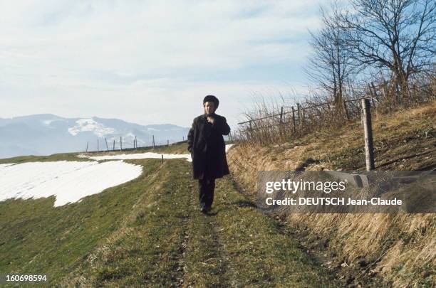 Alexander Solzhenitsyn In Switzerland. Zürich - 17 Février 1974. Après avoir été expulsé d'Urss vers l'Allemagne de l'Ouest, l'écrivain dissident...