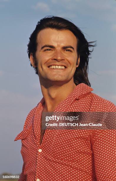 Close-up Of Jean-claude Drouot. France- 1970- Sisteron : en tournée, pour 'La Guerre de Troie n'aura pas lieu' de Jean GIRAUDOUX, portrait de...