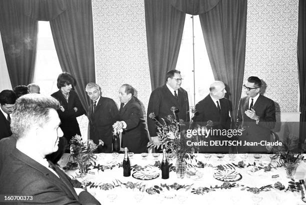 Antoine Presents His Planning Project For Combronde. Riom - 27 décembre 1967 - A la mairie, dans la salle du conseil municipal lors d'un banquet, le...