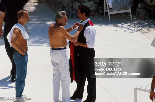 43rd Cannes Film Festival 1990: Rendezvous With Sylvester Stallone. Le 43ème Festival de CANNES se déroule du 10 au 21 mai 1990 : Helmut NEWTON torse...