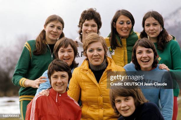 Members Of The Women's Basketball Team Of The Clermont University Club. Clermont-Ferrand - février 1972 - Portrait des membres de l'équipe féminine...