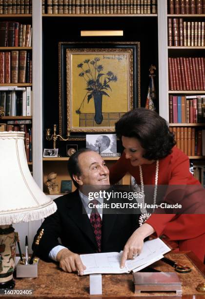 Rendezvous With Tino Rossi And His Wife Lilia At Home In Neuilly. Neuilly- décembre 1972- Portrait deTino ROSSI, assis à un bureau style Directoire...