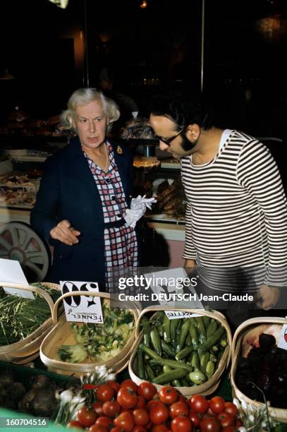 The Biba Fashion Store In London. Londres- novembre 1973- reportage sur le magasin de mode BIBA, ouvert dans Kensington en 1964 par Barbara...