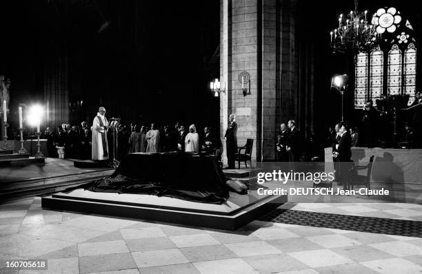 Death Of Francois Mauriac. Funeral At Notre Dame De Paris. Paris- 5 Septembre 1970- Lors des obsèques à Notre-Dame-de-Paris de François MAURIAC,...