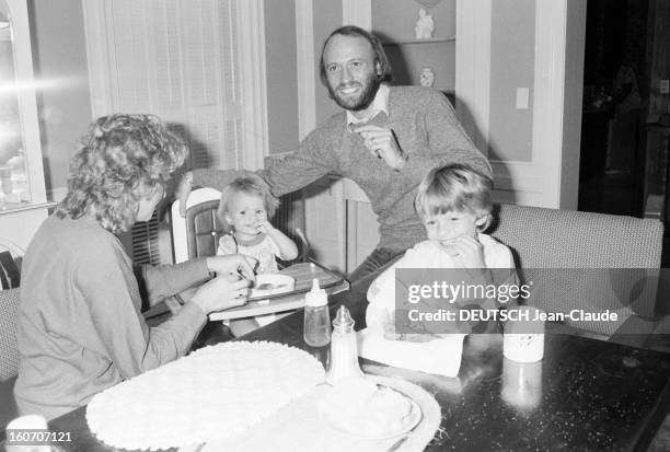 Rendezvous With The Gibb Brothers In Miami. Etats-Unis, Miami, 8 novembre 1981, le groupe musical australo-britannique formé par les trois frères...