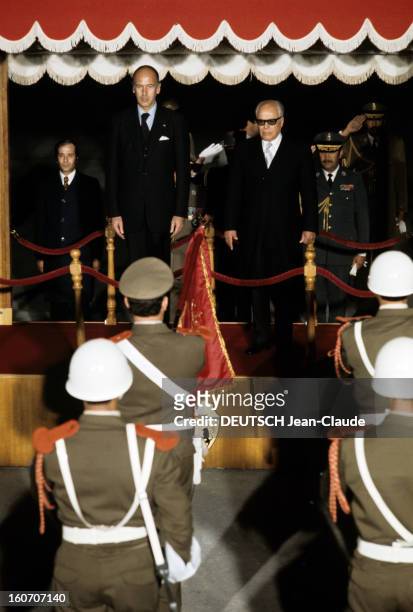 Official Visit Of President Valery Giscard D'estaing In Tunisia. En novembre 1975, devant des officiers, sur une tribune surplombant un alignement de...