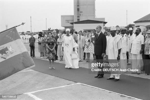 Official Visit Of Valery Giscard D'estaing In Guinea. Guinée, décembre 1978. Cérémonie d'accueil pour le Président de la République Française Valery...