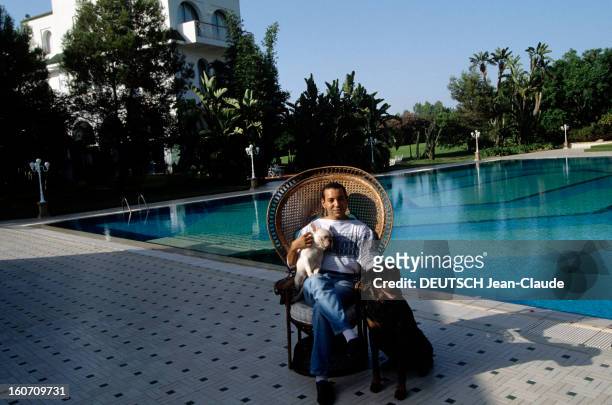 Close-up Of On The Crown Prince Of Morocco Sidi Mohammed. Salé - 7 septembre 1992 - Sur la terrasse devant la piscine de son palais des Sablons,...