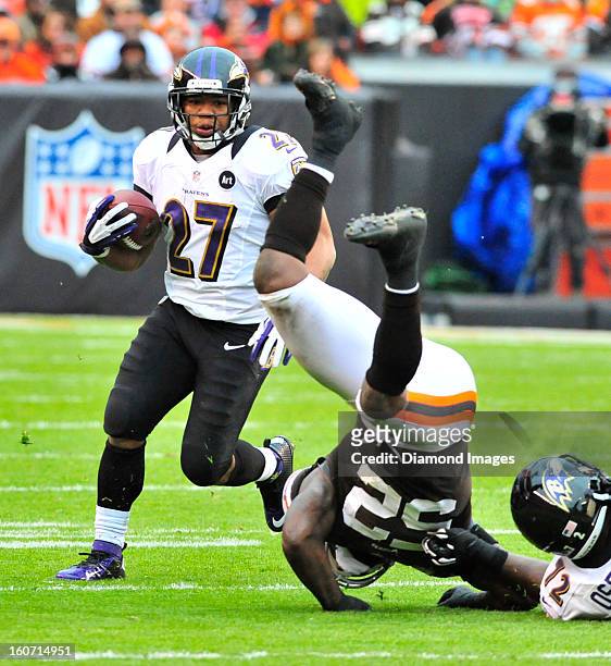 Running back Ray Rice of the Baltimore Ravens runs the football during a game against the Cleveland Browns at Cleveland Browns Stadium in Cleveland,...