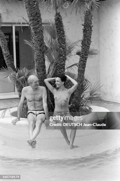 Eddie Barclay And His Future Sixth Wife At Home In Saint-tropez. France, Saint-Tropez, 10 juin 1980, Eddie BARCLAY, éditeur et producteur de musique...