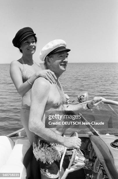 Eddie Barclay And His Future Sixth Wife At Home In Saint-tropez. France, Saint-Tropez, 10 juin 1980, Eddie BARCLAY, éditeur et producteur de musique...