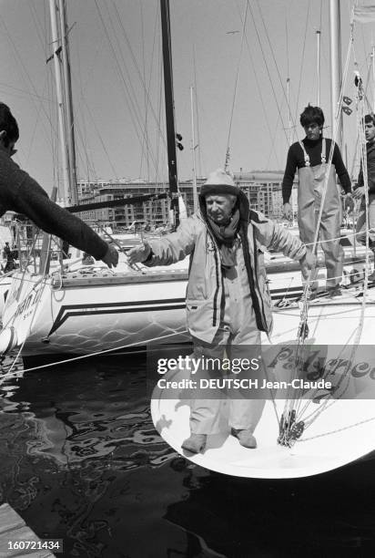 Gaston Defferre On His Boat Palynodie Vii. Le 10 avril 1980, l'homme politique et maire de Marseille, Gaston DEFFERRE, passionné de mère et de...