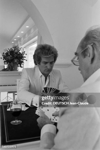 Marriage Of Singer Eddy Mitchell And Muriel Bailleul In Saint-tropez. France, Saint-Tropez, 24 mai 1980, le chanteur, parolier et acteur français...