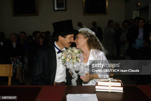 Wedding Of Sylvie Foing With Claude Landais Two Victims Of The Attack On The Gallery Point Show On The Champs Elysees In Paris. En France, en mars...