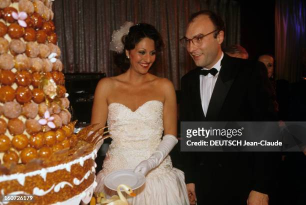 Marriage Of Isabelle Hanin With Jacques Djian. En France, le 2 novembre 1988, lors de leur mariage, Isabelle HANIN et son mari Jacques DJIAN près...
