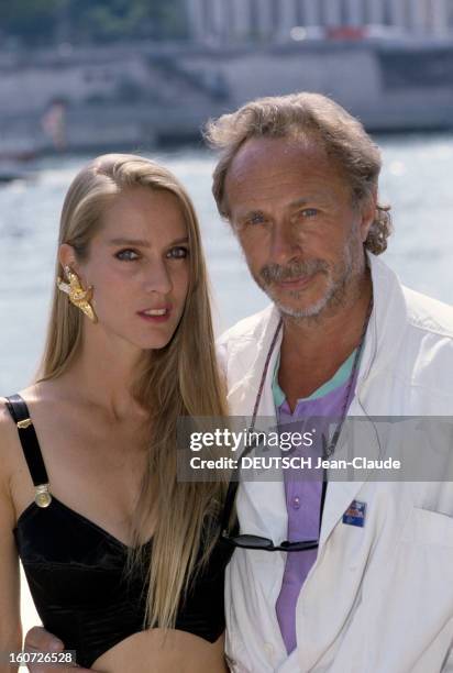 Rendezvous With Pierre Richard And His Companion Muriel Dubrulle. Paris - 16 juin 1989 - Devant la Seine, portrait de Muriel DUBRULLE et son...