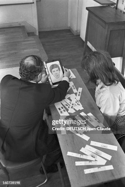 Police, Judicial Identity, Making Of A Photofit. Paris- 2 Septembre 1977- Reportage sur la Police, l'identité judiciaire et la réalisation d'un...
