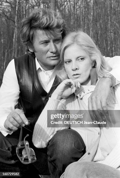 Rendezvous With Johnny Hallyday And Sylvie Vartan In Loconville. Oise, Loconville- 30 mars 1978- Portrait de Johnny HALLYDAY et Sylvie VARTAN, couple...