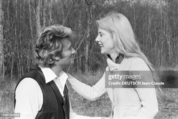 Rendezvous With Johnny Hallyday And Sylvie Vartan In Loconville. Oise, Loconville- 30 mars 1978- Portrait de Johnny HALLYDAY et Sylvie VARTAN, couple...