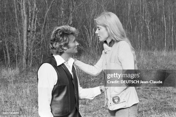 Rendezvous With Johnny Hallyday And Sylvie Vartan In Loconville. Oise, Loconville- 30 mars 1978- Portrait de Johnny HALLYDAY et Sylvie VARTAN, couple...