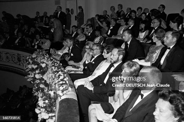 Prince Rainier And Grace Kelly Of Monaco At The 20th Movie Night At The Theater Marigny. Paris- 31 octobre 1965- A l'occasion de la 20e nuit du...