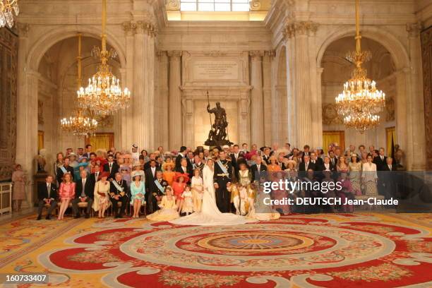 The Marriage Of Prince Felipe Of Spain. Photo officielle de la famille et des invités de marque à l''occasion du mariage du prince FELIPE et de...